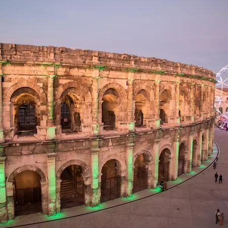 Centre - A 5 Minutes Des Arènes Appartement *